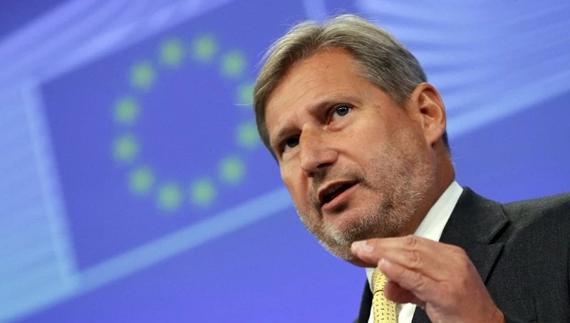 Γιοχάνες Χαν για Σκόπια: Πρώτα η υλοποίηση της συμφωνίας των Πρεσπών και από το καλοκαίρι οι ενταξιακές διαπραγματεύσεις